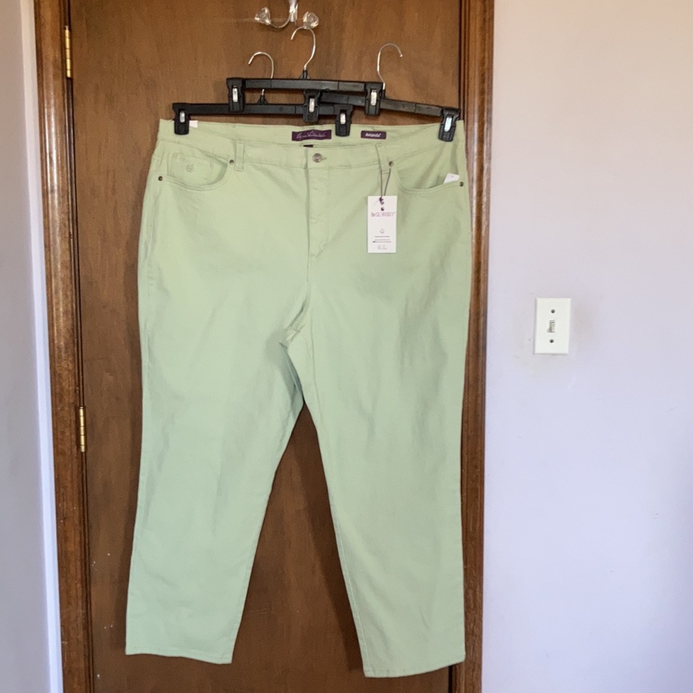 Gloria Vanderbilt Amanda original slimming jean classic rise supreme stretch 24W
